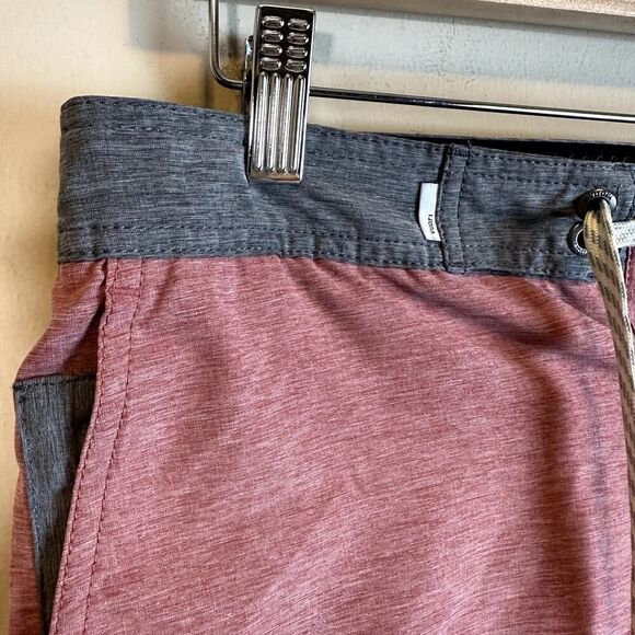 Vuori V Cycle Lineless Athletic Shorts 8in Red Mens Size 32(30-32) Read EUC - Picture 3 of 6